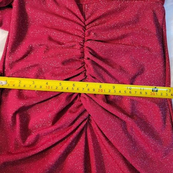 Elegant Red Long Sleeve Gown - Picture 13 of 15